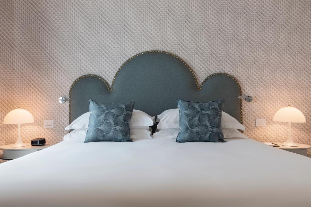 The Phoenicia Malta - The Leading Hotels Of The World Floriana Exterior photo A bedroom at the hotel