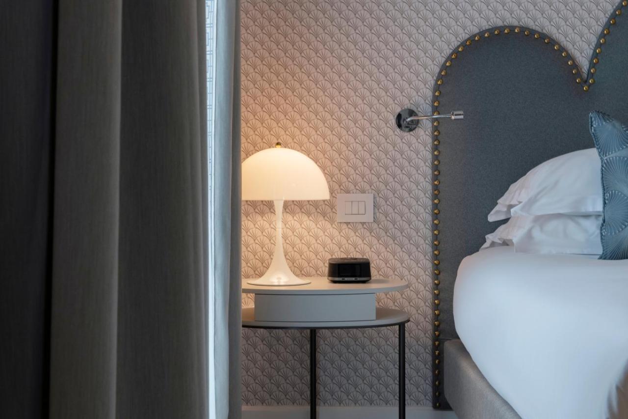 The Phoenicia Malta - The Leading Hotels Of The World Floriana Exterior photo A bedroom at the hotel