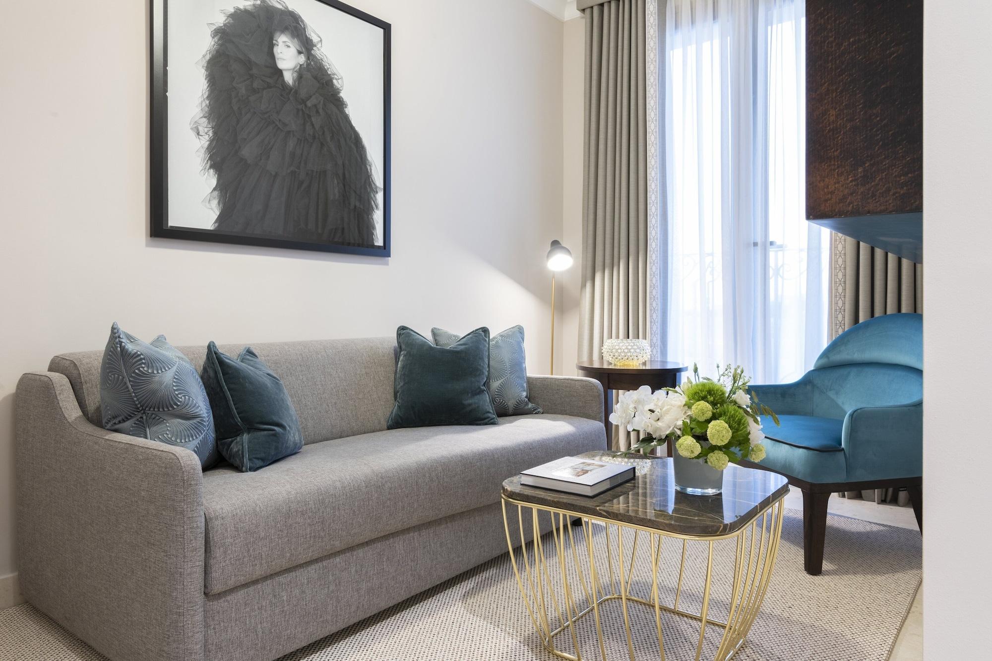 The Phoenicia Malta - The Leading Hotels Of The World Floriana Exterior photo A suite at the hotel