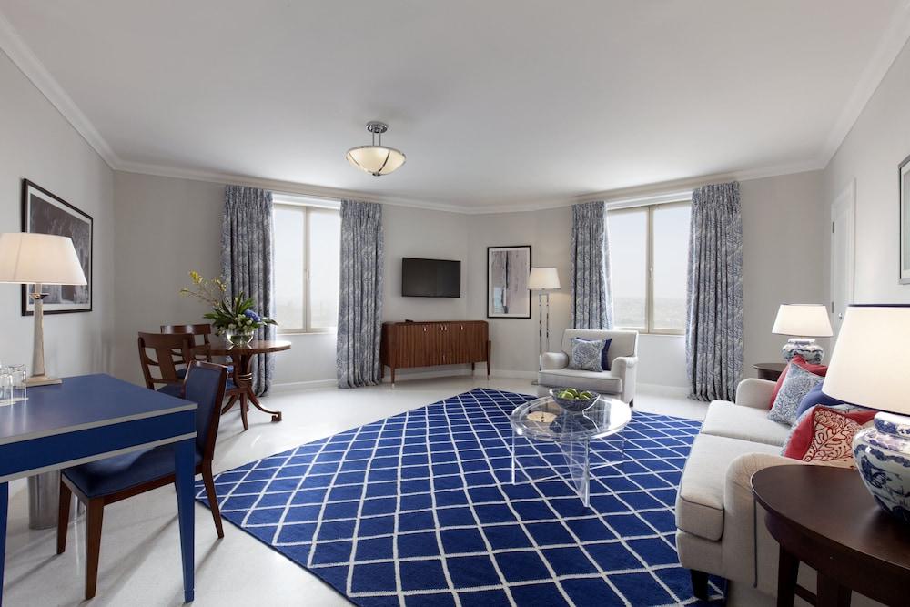 The Phoenicia Malta - The Leading Hotels Of The World Floriana Exterior photo A living room