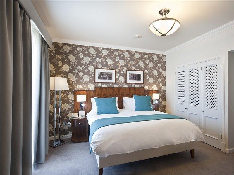 The Phoenicia Malta - The Leading Hotels Of The World Floriana Exterior photo A bedroom at the hotel