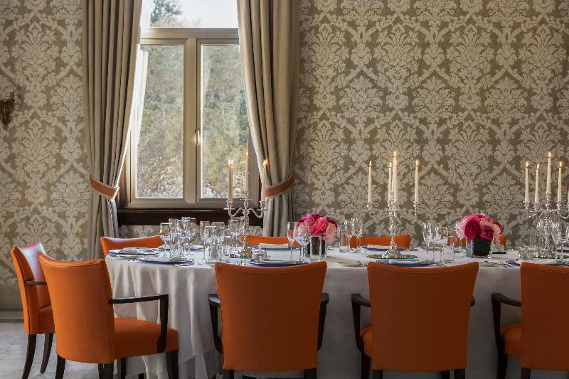 The Phoenicia Malta - The Leading Hotels Of The World Floriana Exterior photo The dining room